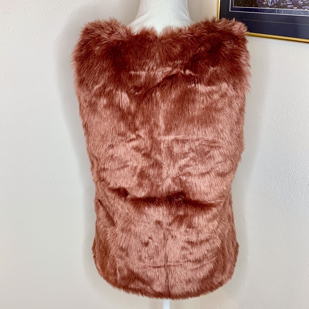 Love Tree Carmel Colored Faux Fur Vest Y2K Boho - Picture 2 of 5